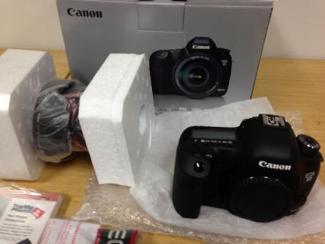 Canon EOS 5D Mark III Digital SLR Camera Body 22.3MP 