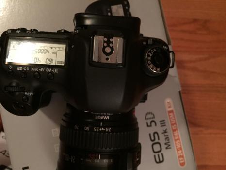 Canon EOS 5D MARK III 22.3MP Digital Camera